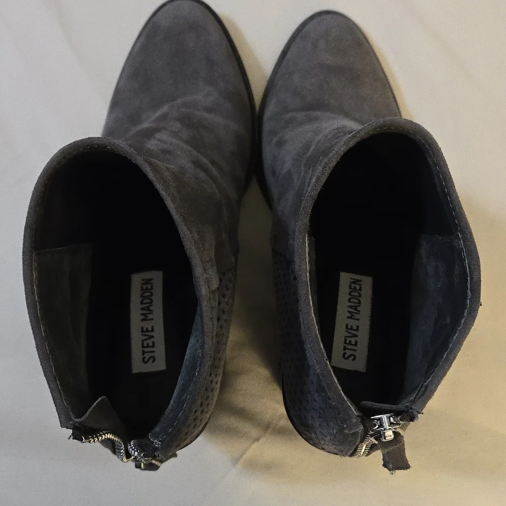 Steve Madden Replay Gray Suede Ankle Booties